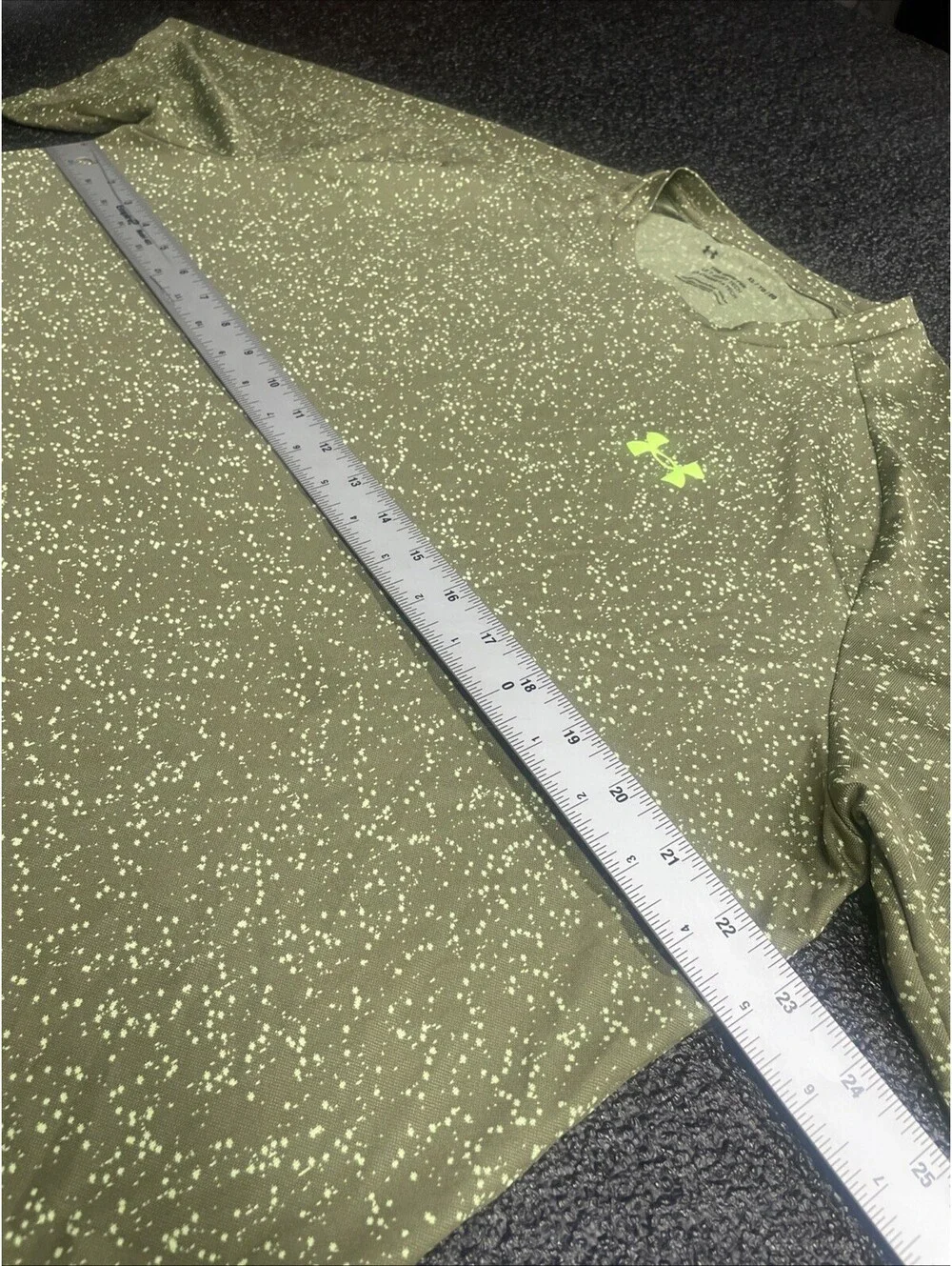 Under Armour Tech Tee Shirt Mens XL Green Short Sleeve Loose Fit Heat Gear